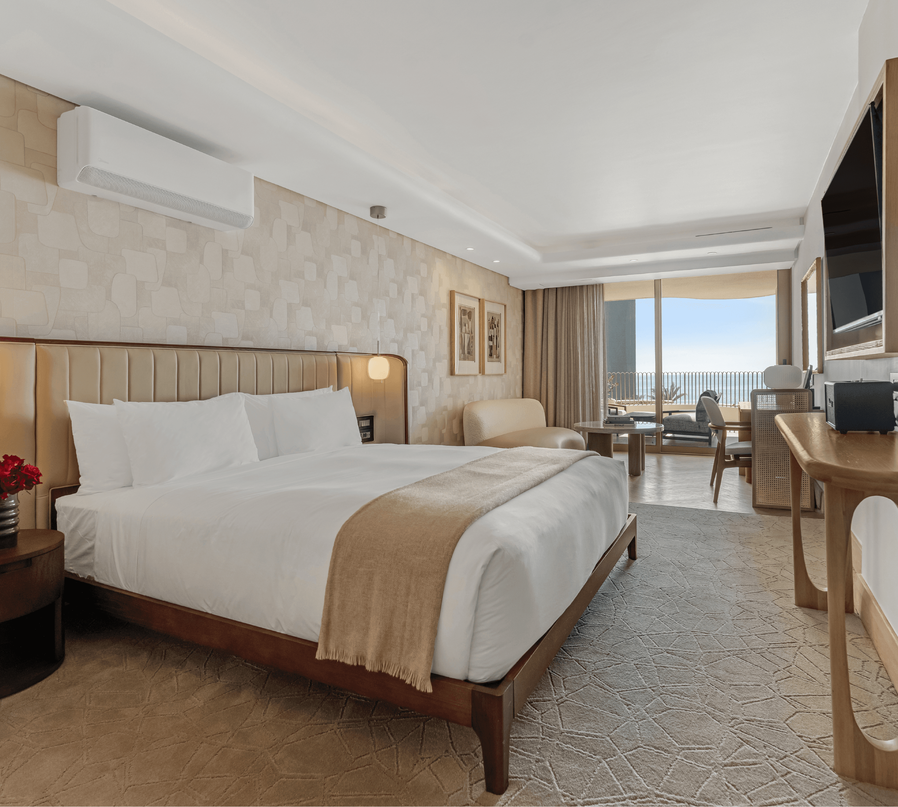 Deluxe Sea-Facing Room inside out 