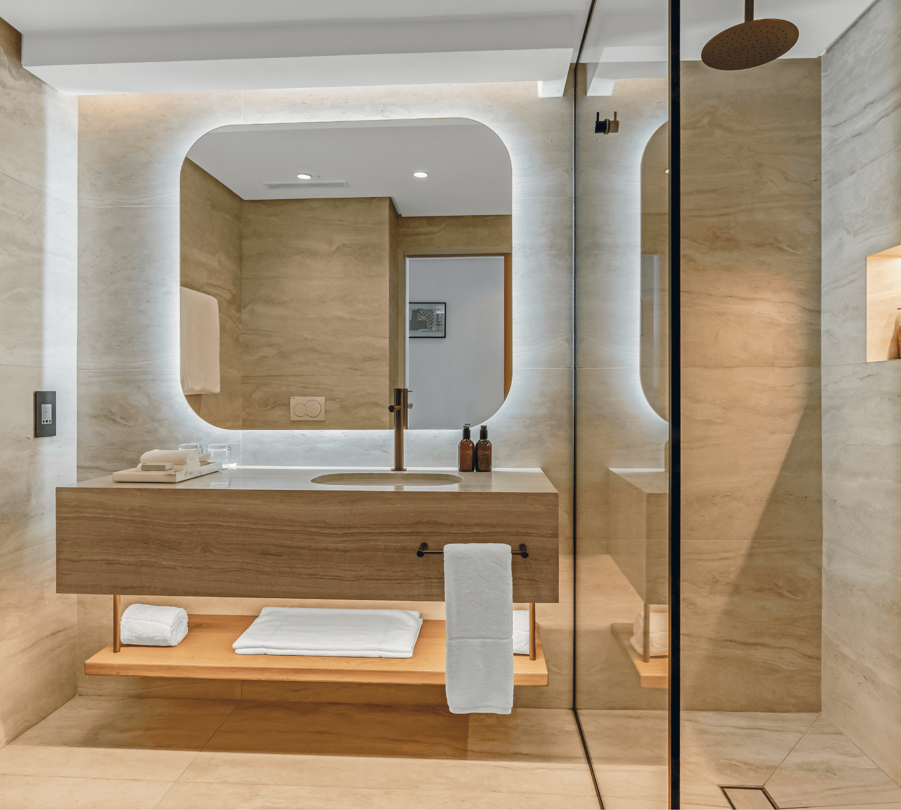 Deluxe Sea-Facing Room bathroom